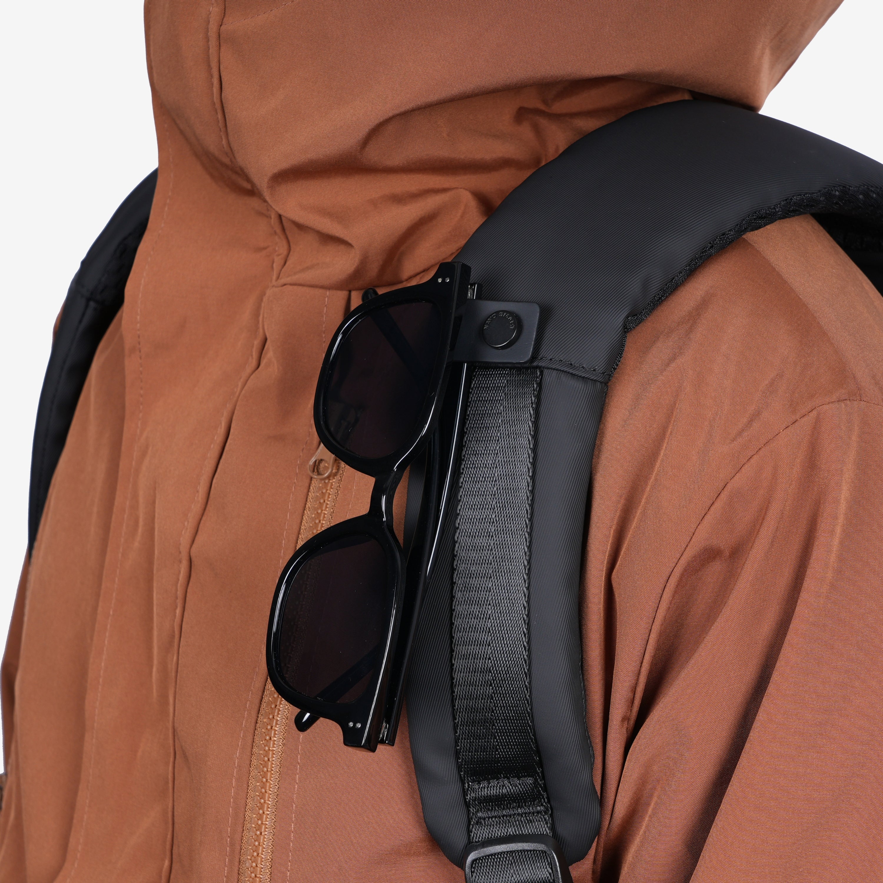 Arrive 半卷口旅行後背包