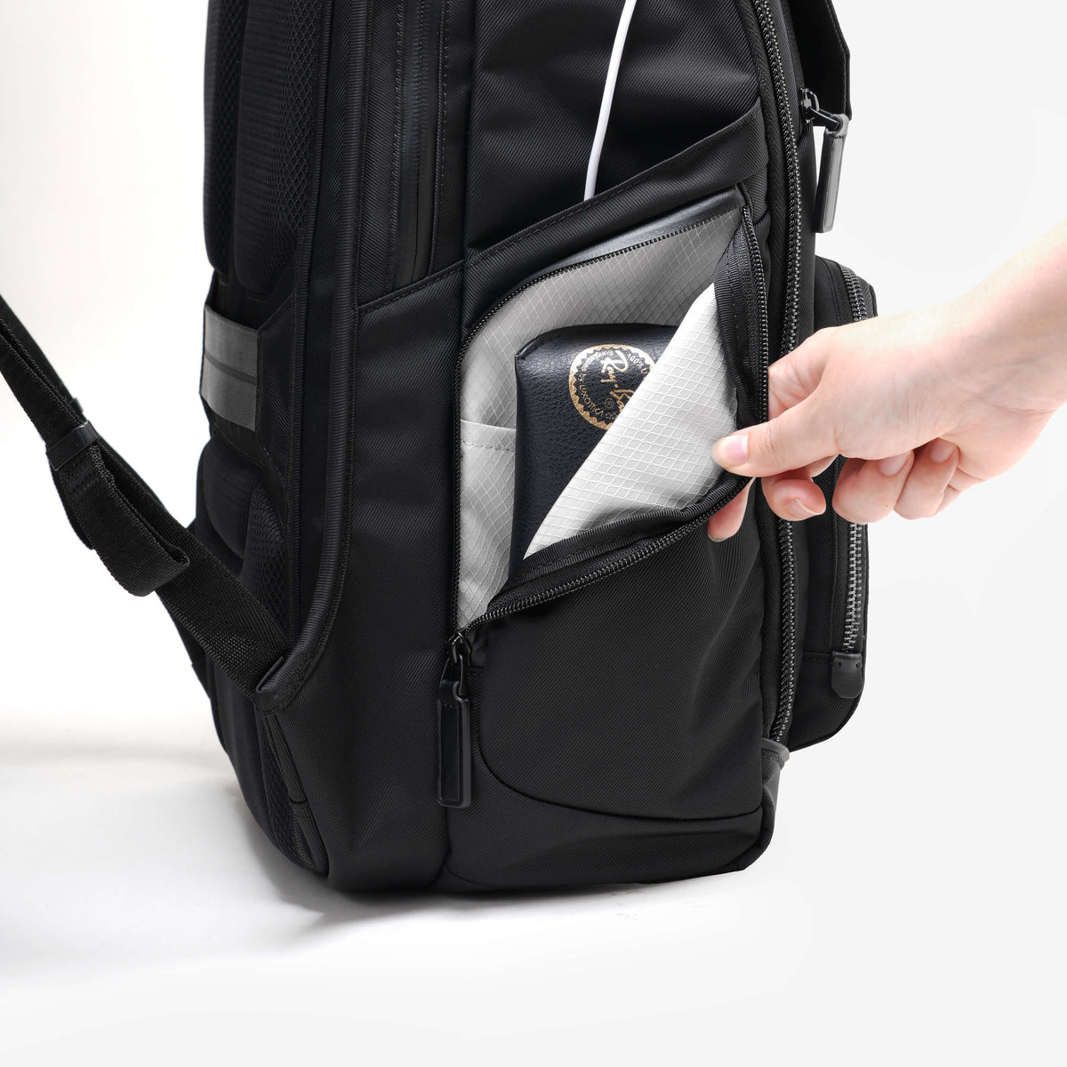 Nayo Smart Almighty A1 business travel backpack front pocket access, hand pulling zipper pocket