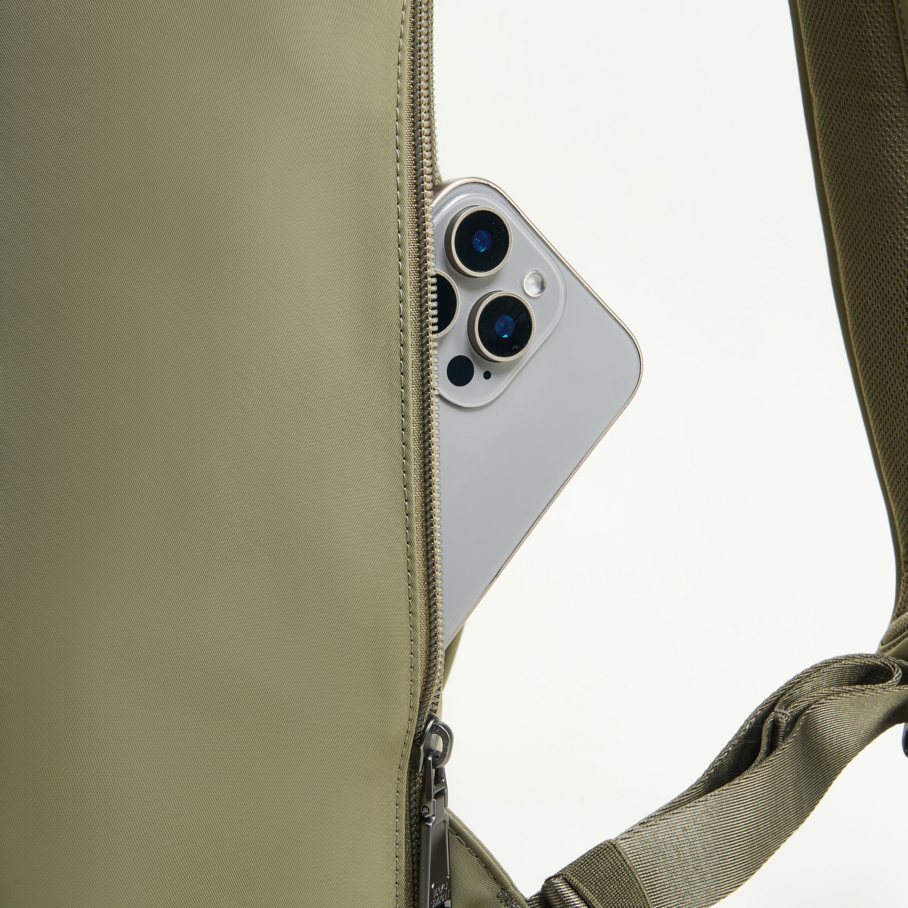 nayo smart urban u7 backpack olive green