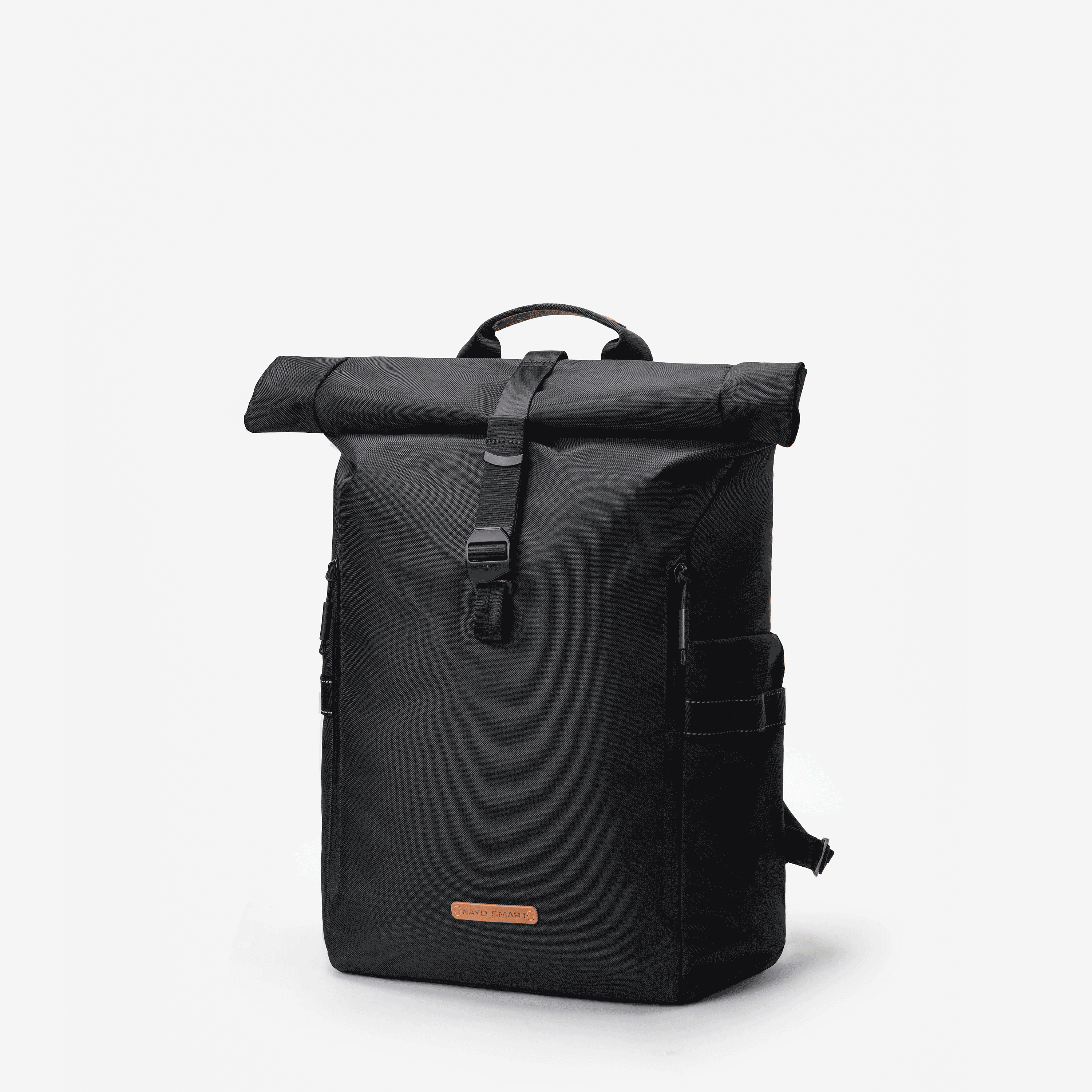 NayoSmart Urban U8 black roll‑top backpack, roll‑top closure expands and shrinks to adjust storage capacity for commute and short trips