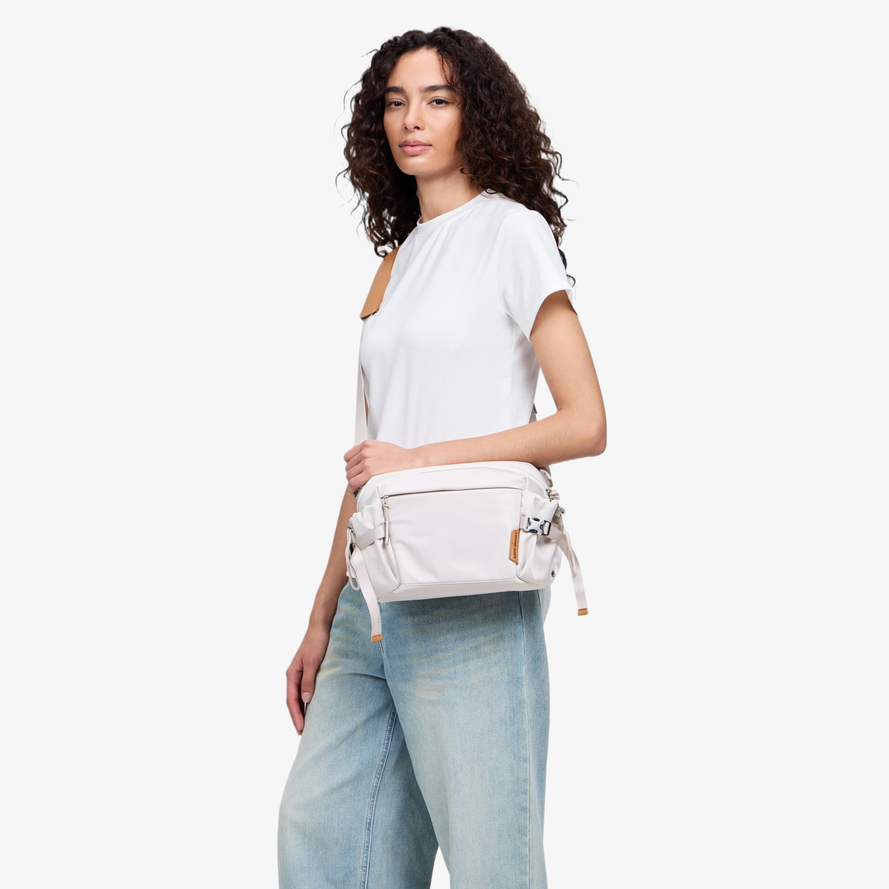 Nayo Smart Urban UL1 Sling Bag White | Water-Repellent Travel