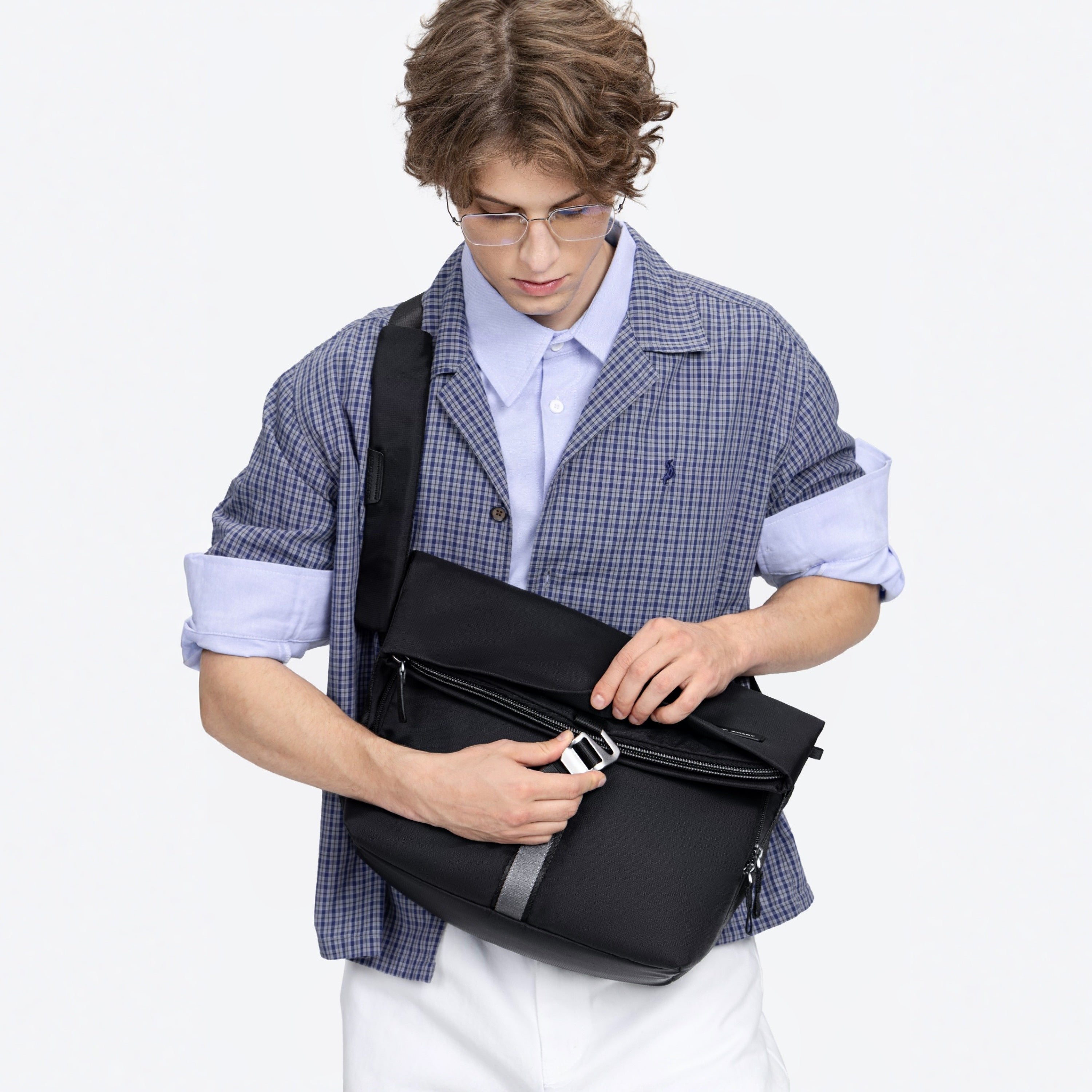 ナオ Nayo Smart Urban UL3 Messenger Bag 12L for 14” Laptop & 12.9” iPad