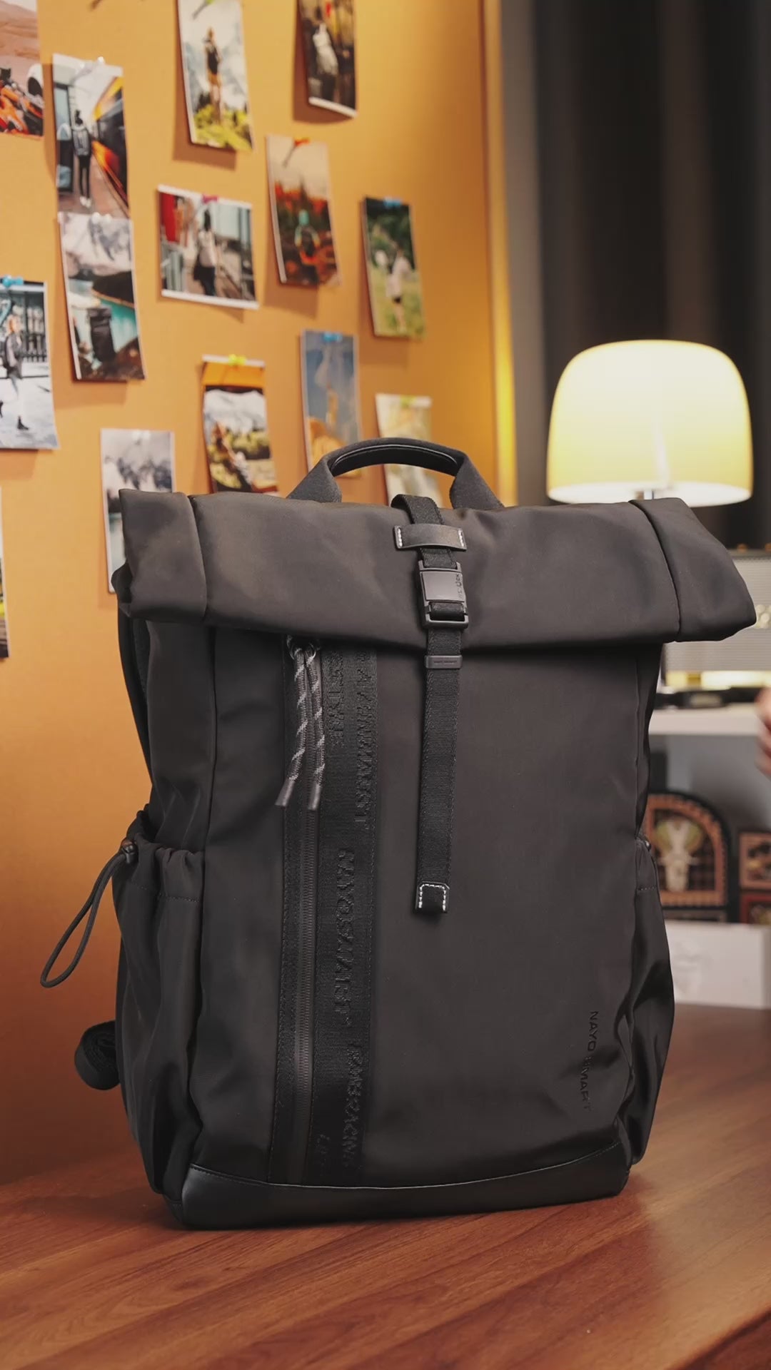 Load video: NayoSmart Urban U9 roll‑top backpack black storage demo short video, internal compartments packing demonstration for travel work essentials